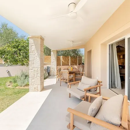 Omorfia Villa *